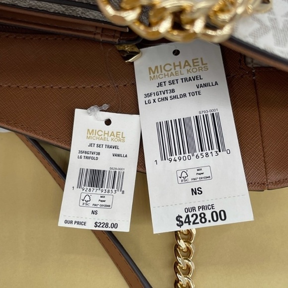 Michael Kors Large X Chain Shoulder Tote Bag & Trifold Wallet Vanilla - Picture 13 of 13